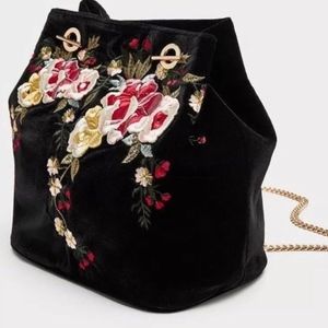 NEW ZARA BLACK VELVET EMBROIDERED BUCKET BAG CHAIN